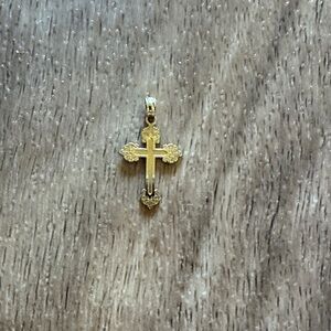 Gold Cross Pendant Necklace - Elegant Women's Jewelry